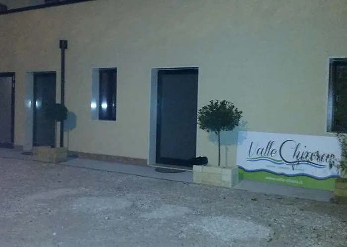 Valle Chiara Pensjonat Ostellato