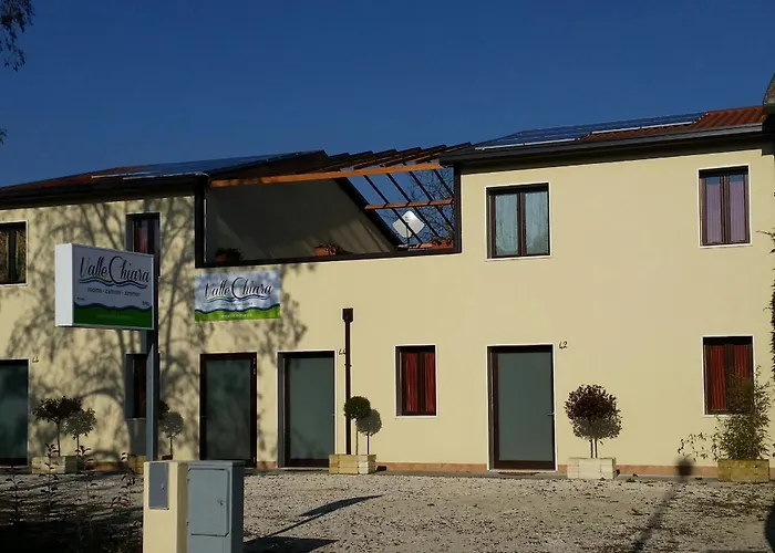 Valle Chiara Pensjonat Ostellato